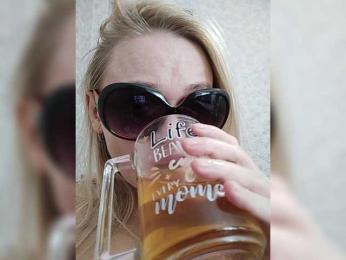 Milka_Milf webcam bongacams model stream image