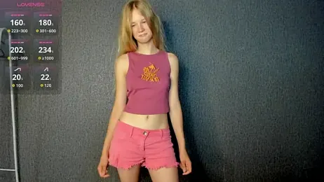 Asya_Almost webcam model stream image