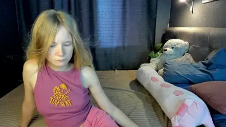 Asya_Almost webcam model stream image