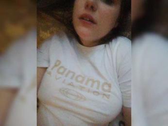 BonuClaid webcam model stream image