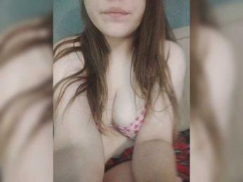 BonuClaid webcam model stream image