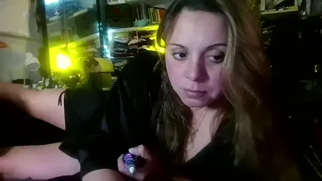 ShysluutGia webcam stripchat model stream image