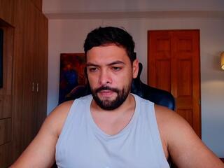 Jerome V webcam model stream image