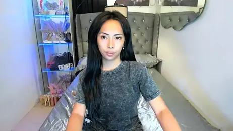 reighnempress webcam model stream image