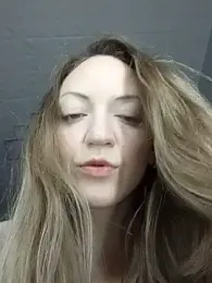 KattyLuuu webcam model stream image