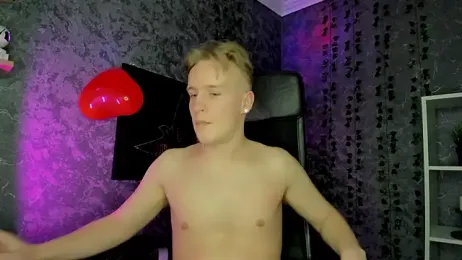 AlexxSweet webcam model stream image