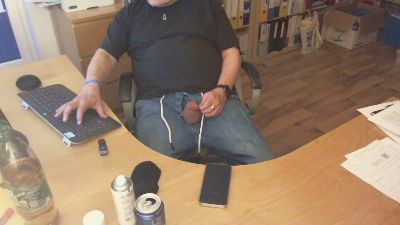 Barefooter webcam model stream image