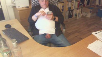 Barefooter webcam model stream image