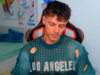 Zeb Madison webcam model stream image