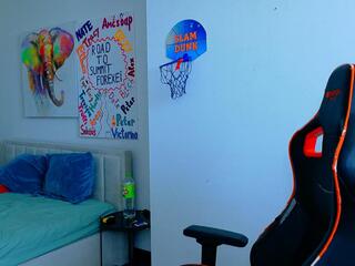 Zeb Madison webcam model stream image