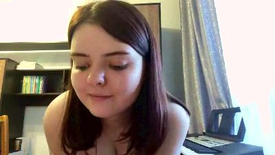 LouraTheberge webcam cam4 model stream image