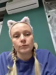 Bondgirl_013 webcam model stream image