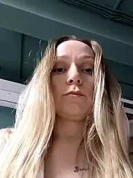 Bondgirl_013 webcam stripchat model stream image