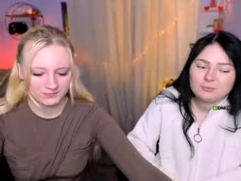 milana_kick webcam model stream image