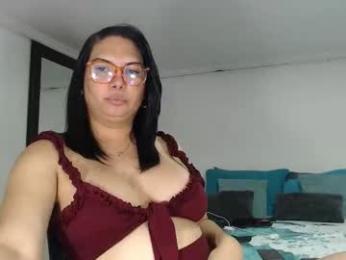 latinaflower_ts webcam chaturbate model stream image