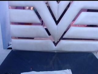 Milu Dom webcam model stream image