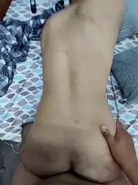 Riquid-sexual webcam model stream image