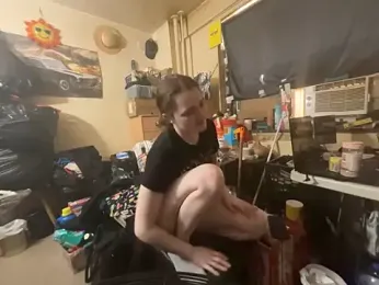 Snowbunnycake_131 webcam model stream image