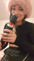 EroMiauEro webcam model stream image