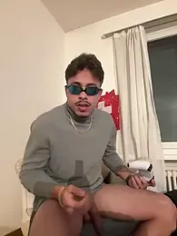 AlexActive webcam model stream image