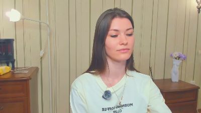 AlbertaHelley webcam model stream image