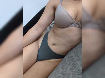 MissMiaX webcam model stream image