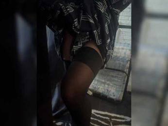 LoveLevelUp webcam model stream image