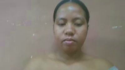 Tharcile webcam model stream image