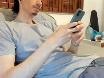 moderdelier webcam model stream image