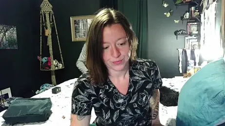 WildflowerAndThorn webcam model stream image