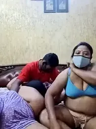 LoveOnStream webcam model stream image