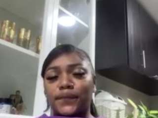 miss-mian webcam model stream image