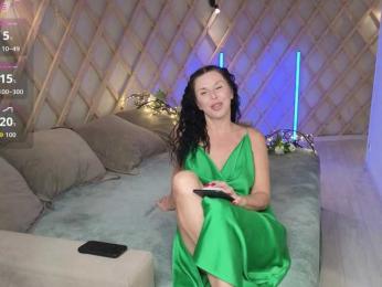 LinaaJoy webcam model stream image