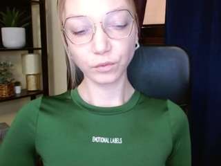 emillyplay webcam model stream image