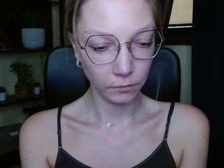 emillyplay webcam model stream image