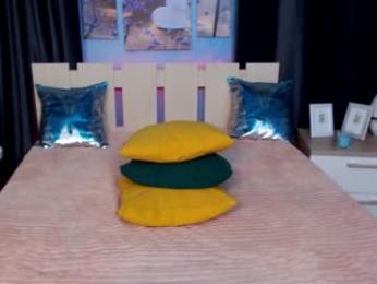 evarey_ webcam model stream image