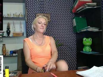 Nadin-slut webcam model stream image