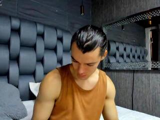 Keanu Crow webcam model stream image