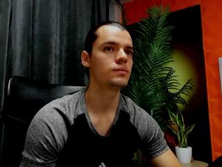 Keanu Crow webcam model stream image