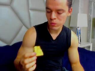 Keanu Crow webcam model stream image