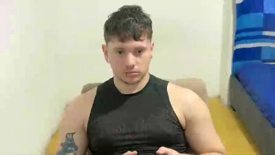 Eskolhandsome webcam model stream image