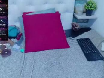 skyler_naomi webcam model stream image