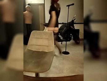 Fox-mia webcam model stream image