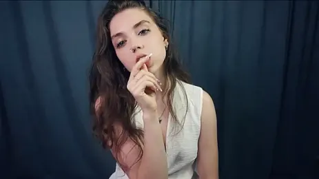 RemaReglin webcam stripchat model stream image