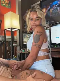 naturebaby webcam model stream image