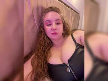 cherryygirl webcam bongacams model stream image