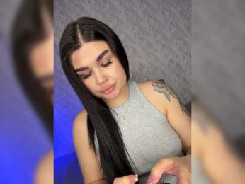 suchka-black- webcam model stream image
