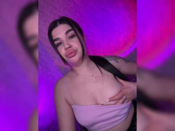 suchka-black- webcam model stream image