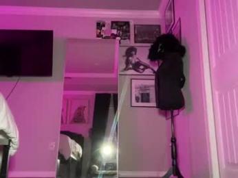 brielledaviss webcam model stream image