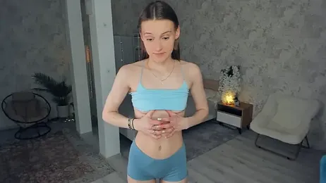 LianneBynon webcam stripchat model stream image